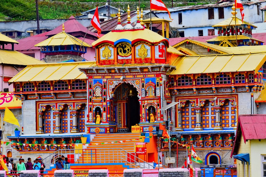 Badrinath Dham front view
